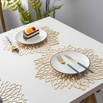 PVC Material Placemat Hollowed Gold Stamping Placemat Hibiscus Flowers Shape Placemat For Dining Table Mats Kitchen Home Decor
